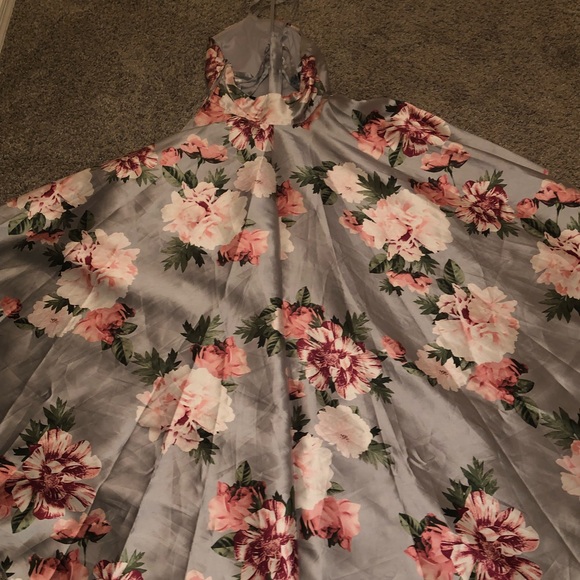 Floral Halter Top Dress - Picture 5 of 6